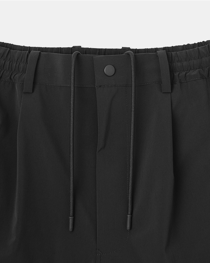 SINGLE PLEAT SHORTS